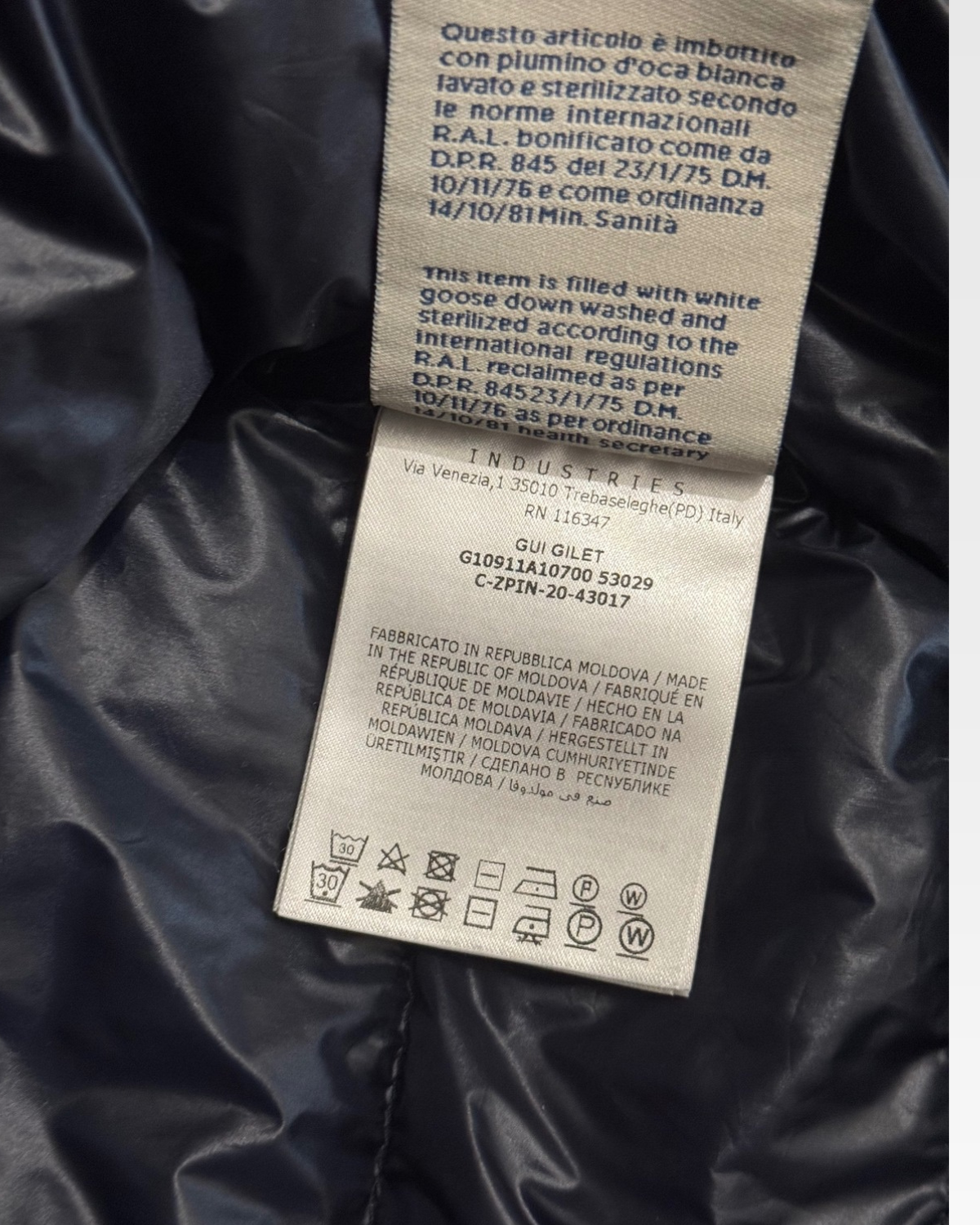 Moncler gui vest Size 2