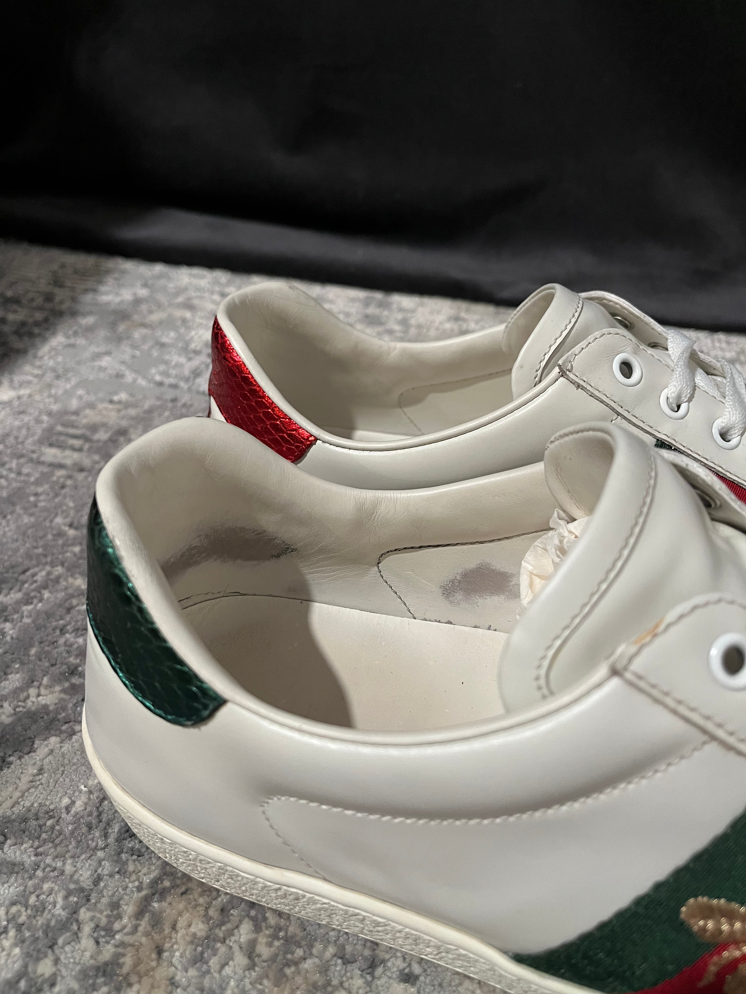 Ace monogram vita läderskor - Storlek 9 (rek. 8,400 kr)