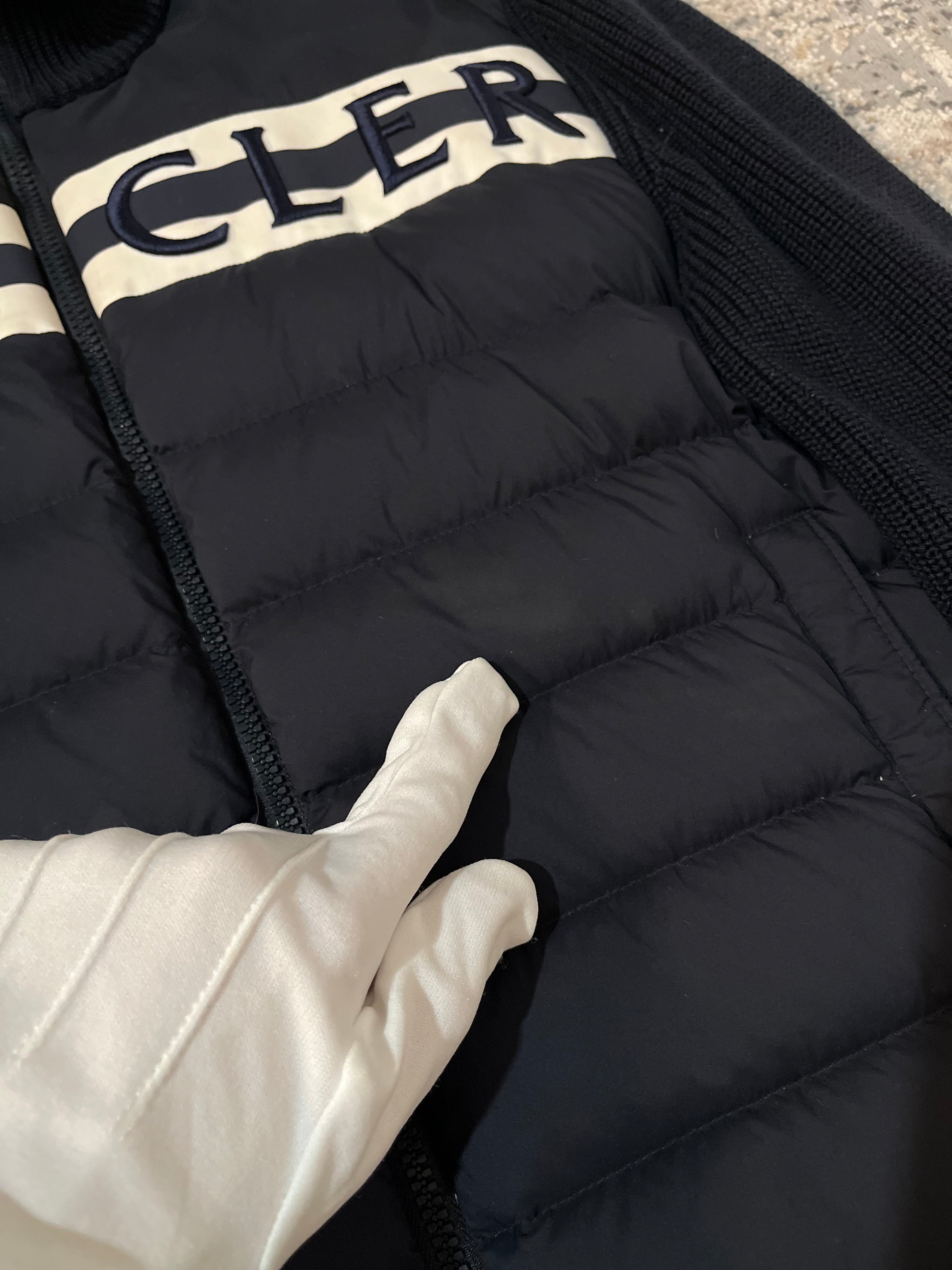 Cardigan MONCLER marinblå vadderad stickad jacka - Storlek Large (rek. 9,500 kr)