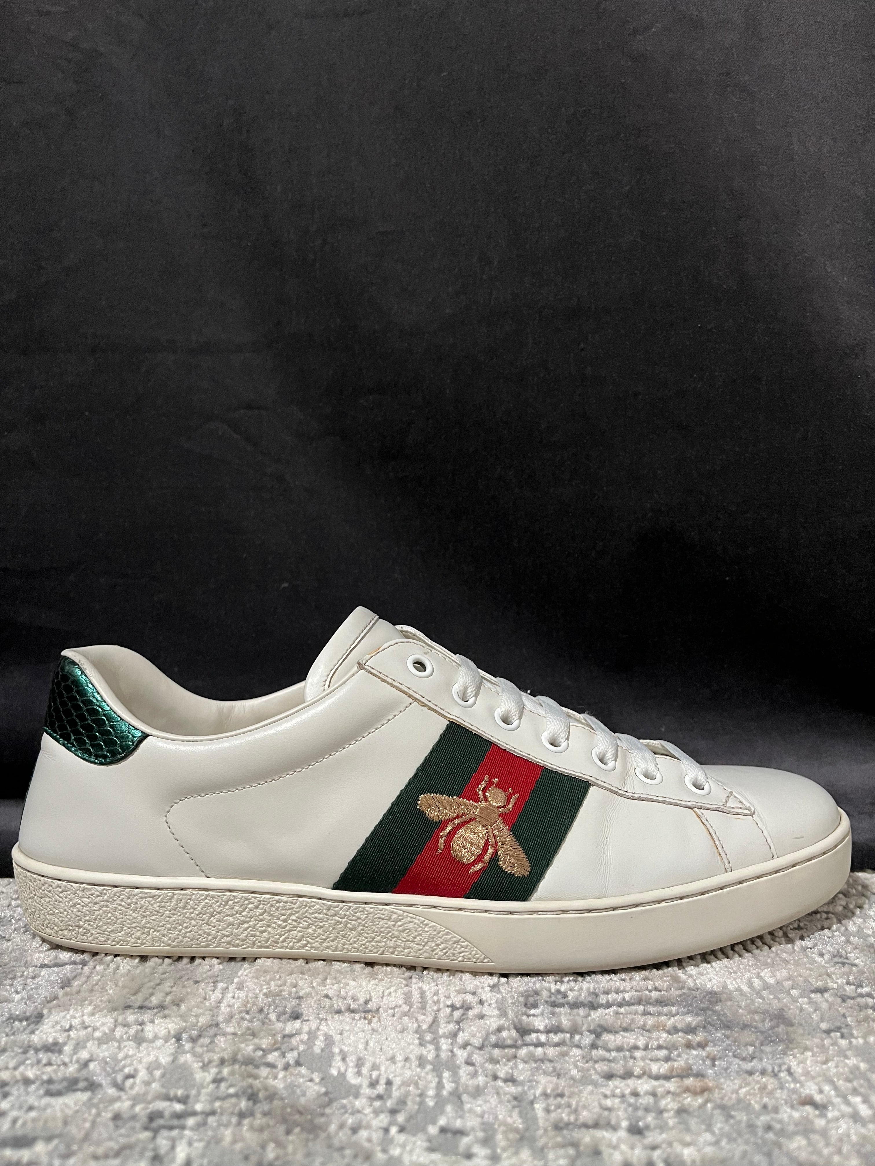 Ace monogram vita läderskor - Storlek 9 (rek. 8,400 kr)